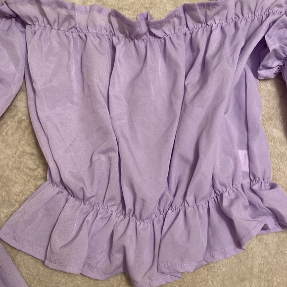 🔮 Purple Ruffle Crop Top 🔮 - Picture 2 of 4